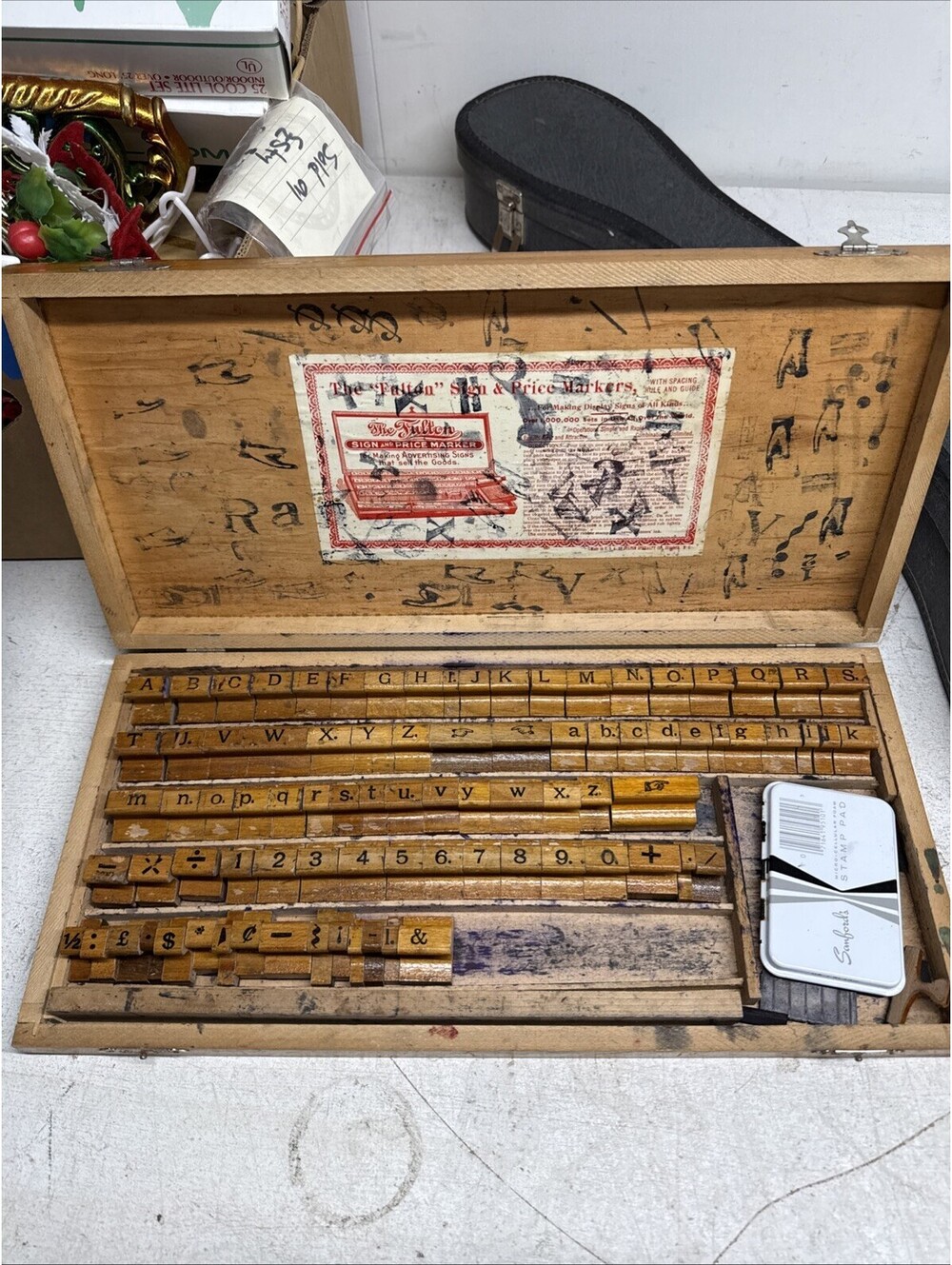 THE FULTON ANTIQUE SIGN AND PRICE MARKER RUBBER AND WOOD STAMP KIT
